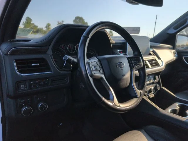 Used 2021 White Chevrolet Z71 image 28