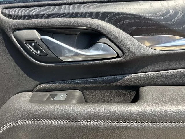 Used 2024 Silver GMC Denali image 27