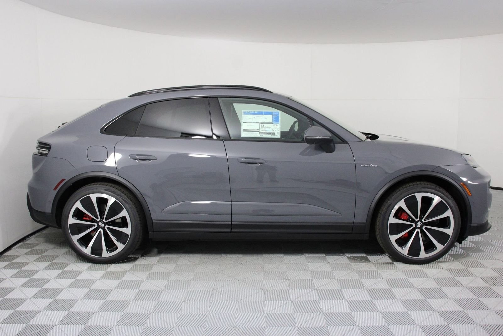 New 2026 Slate Grey Neo Porsche 4S image 8