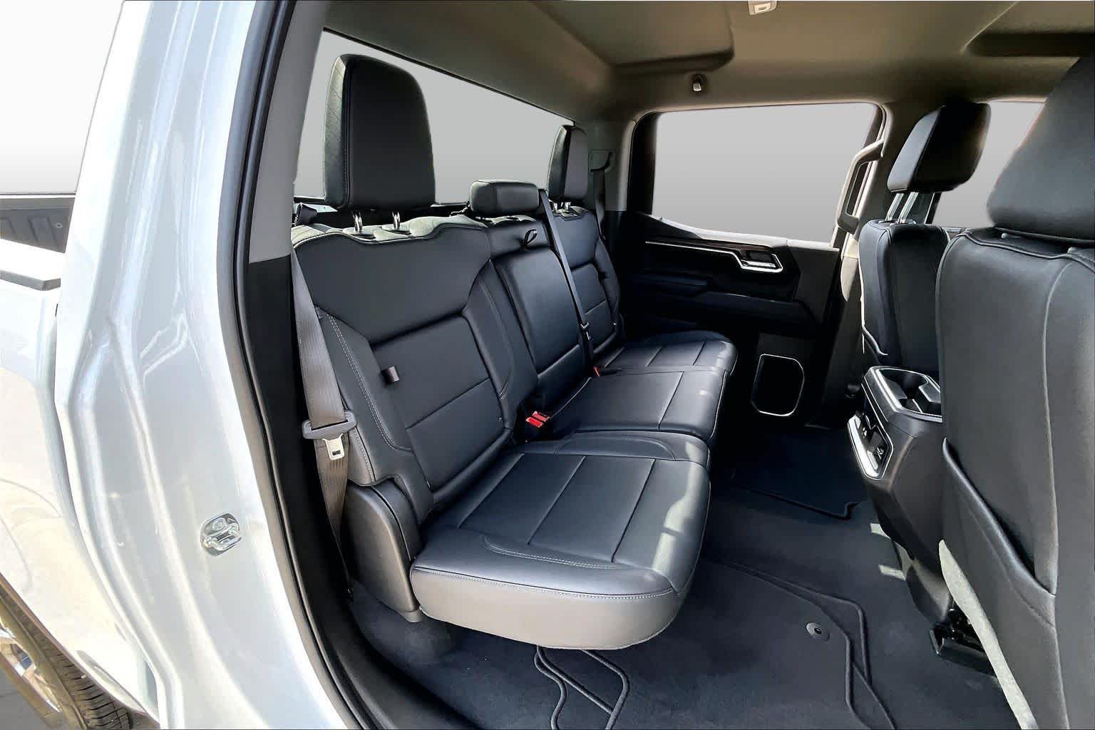 Used 2026 Summit White GMC SLT image 20