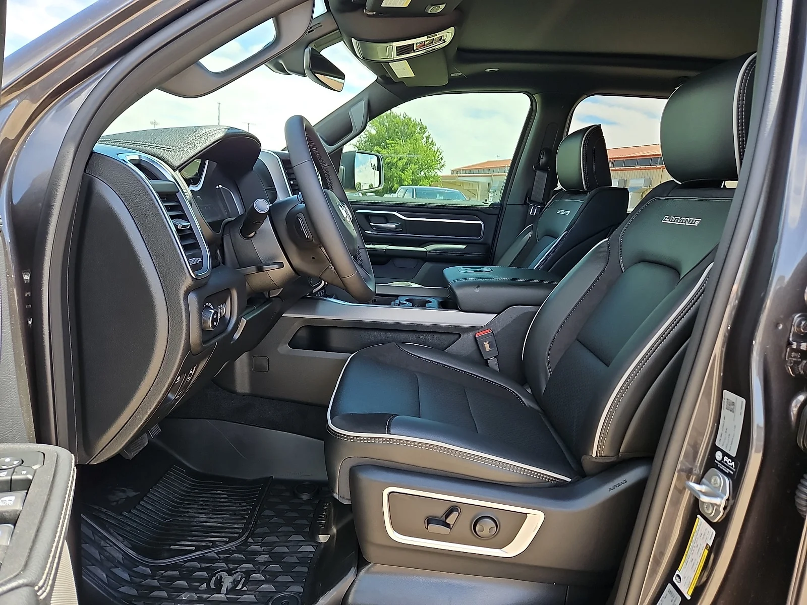 New 2026 PAU Granite Cry Ram LARAMIE CREW CAB 4X4 5