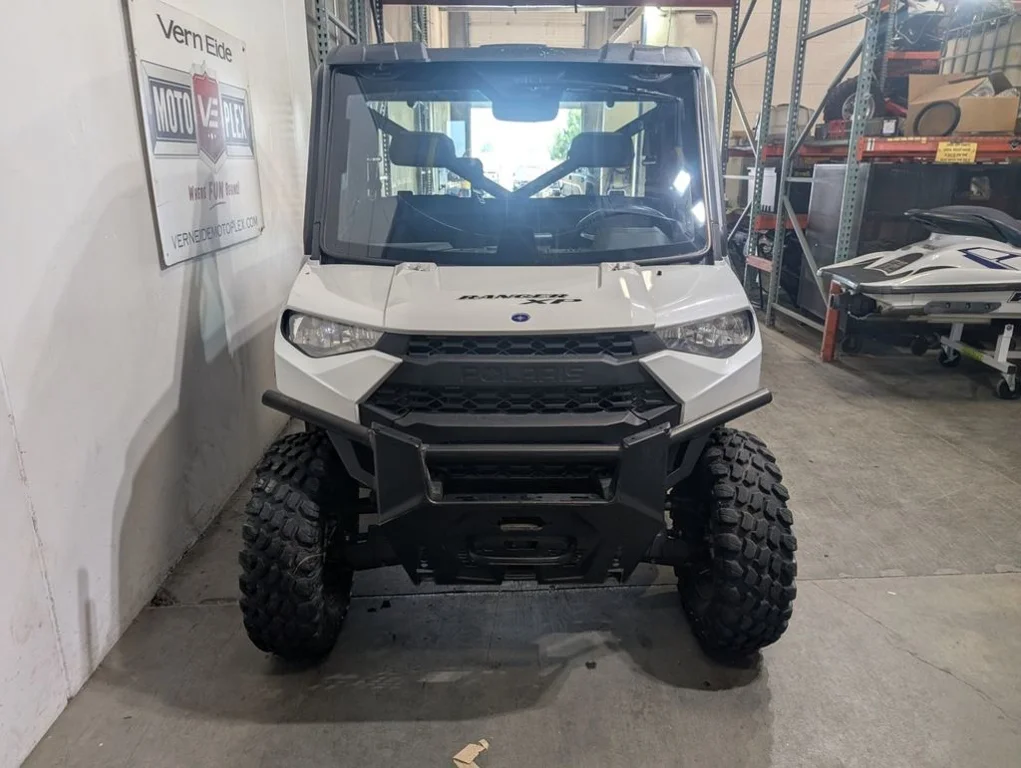 Used 2021 WHITE Polaris Premium image 4
