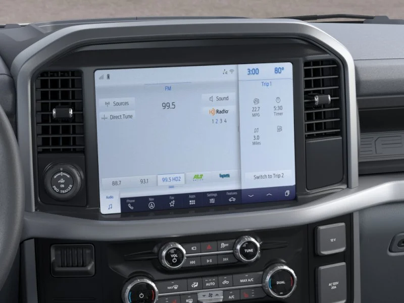 2025 Ford F-150 Lightning XLT - Photo 14