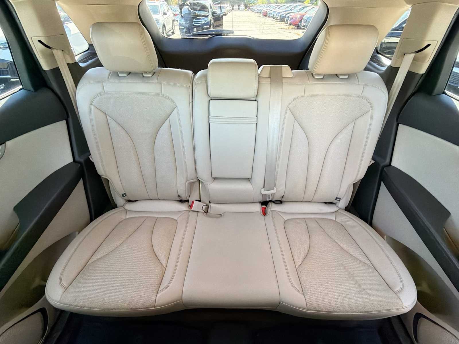 Used 2018 Black Velvet Lincoln Reserve image 13