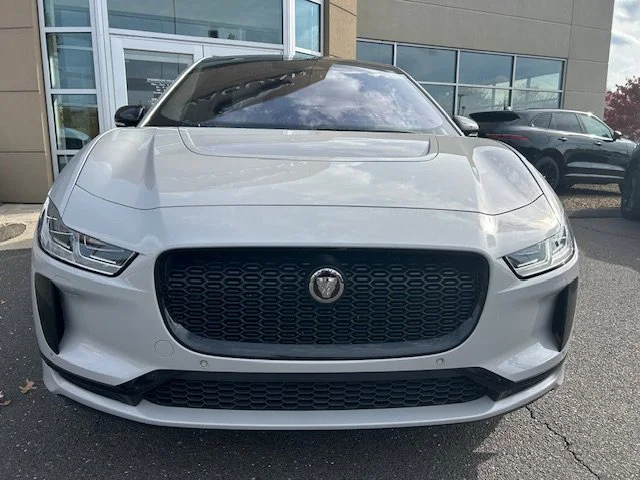 Used 2022 Borasco Gray Metallic Jaguar HSE image 10