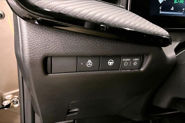 New 2026 Canyon Bronze Nissan SR image 30