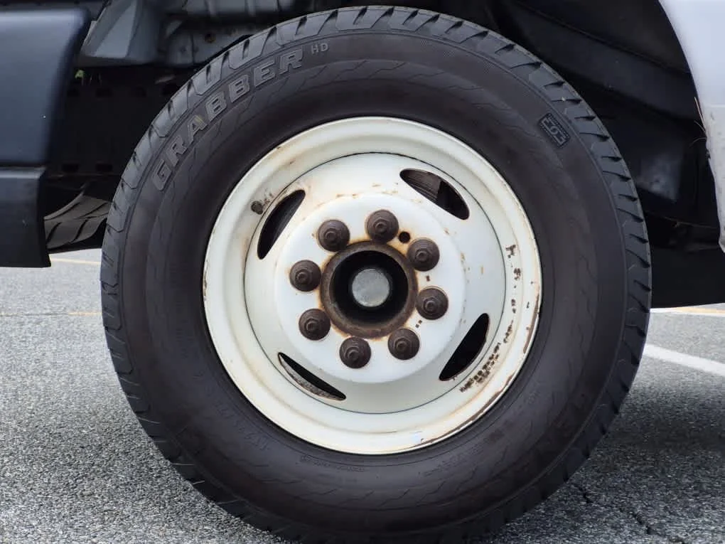 Used 2019 Oxford White Ford  image 6