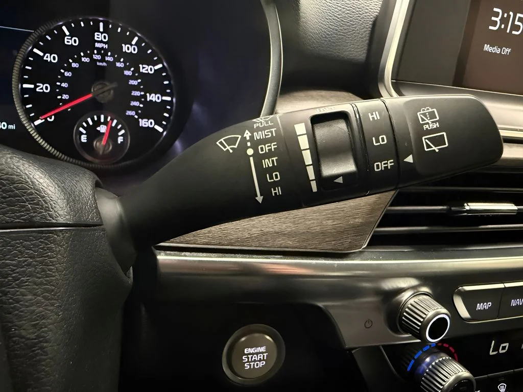 Used 2022 Black Kia EX image 21