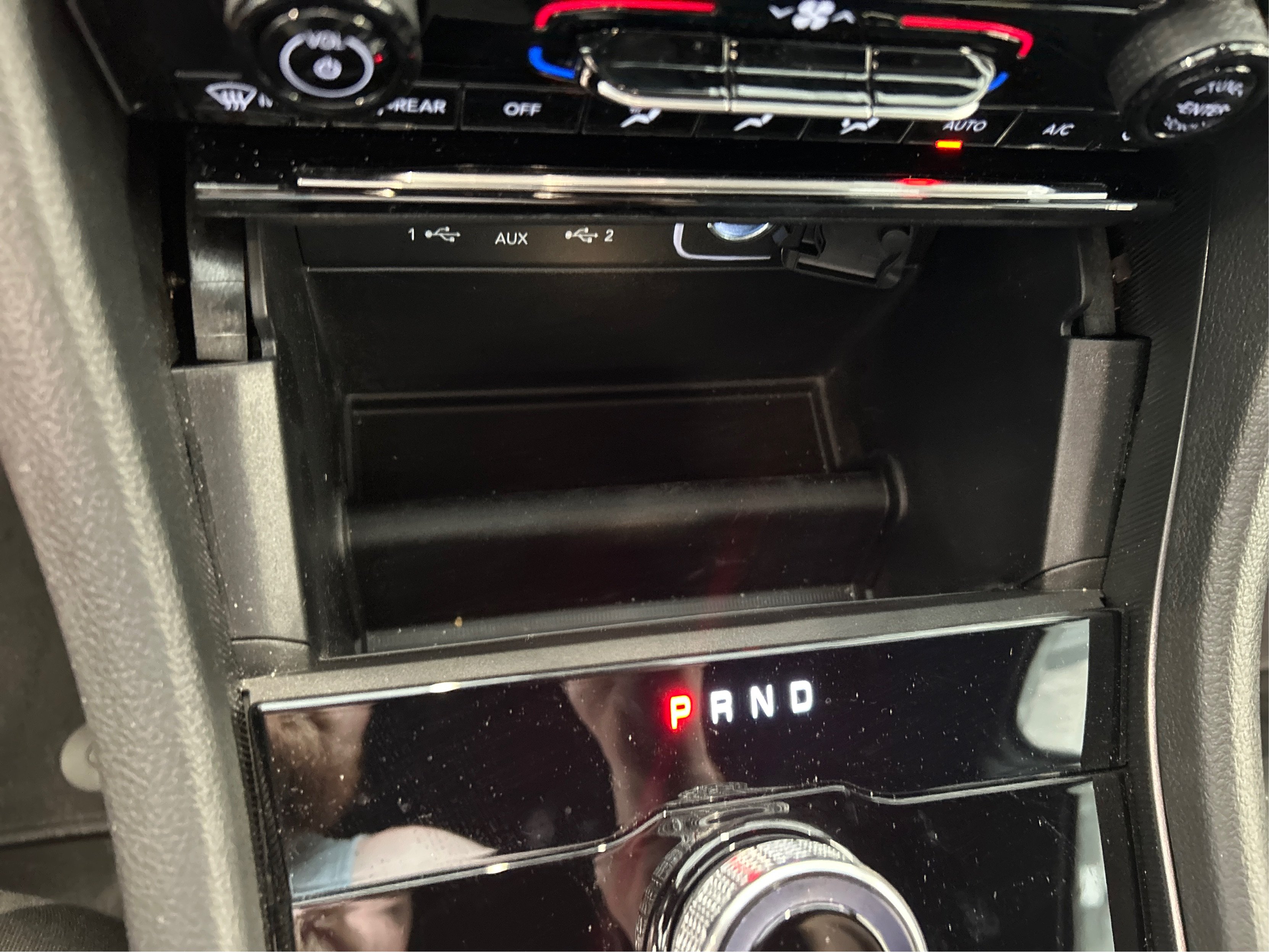 New 2026 Diamond Black Crystal Pearlcoat Jeep Laredo image 32