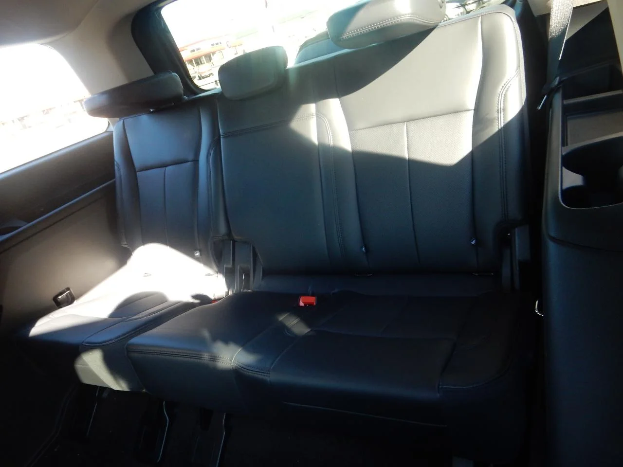 New 2022 Black Ford XLT 4X2 image 29