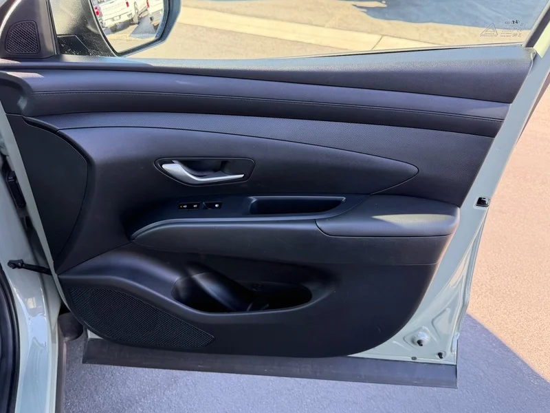 Used 2025 Sage Gray Hyundai SEL image 19
