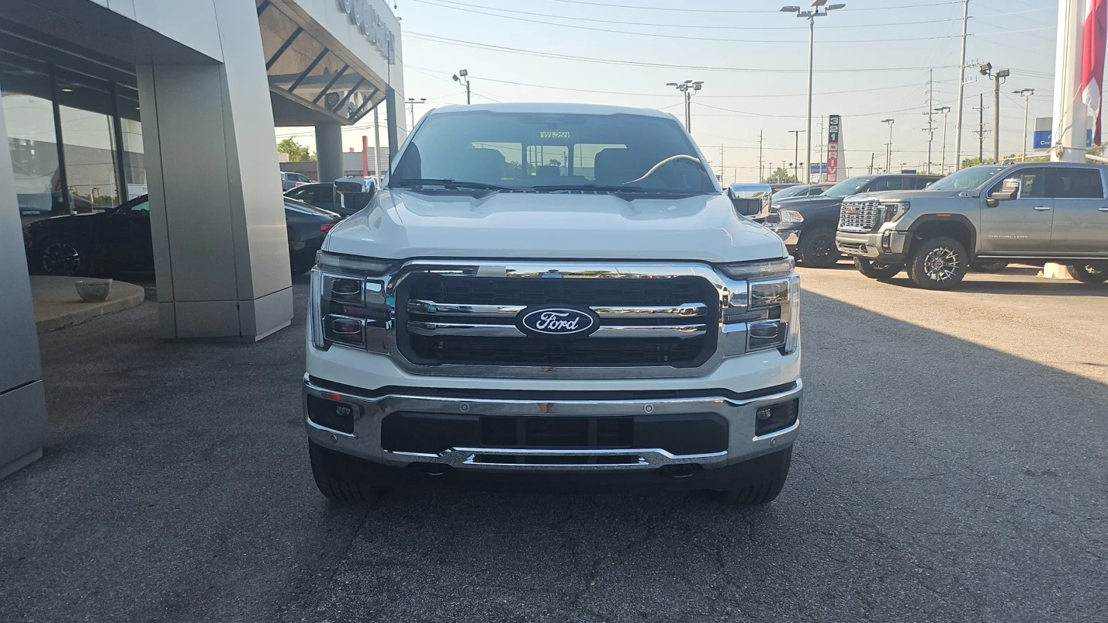 New 2026 Star White Metallic Tri-Coat Ford Lariat 4WD image 7
