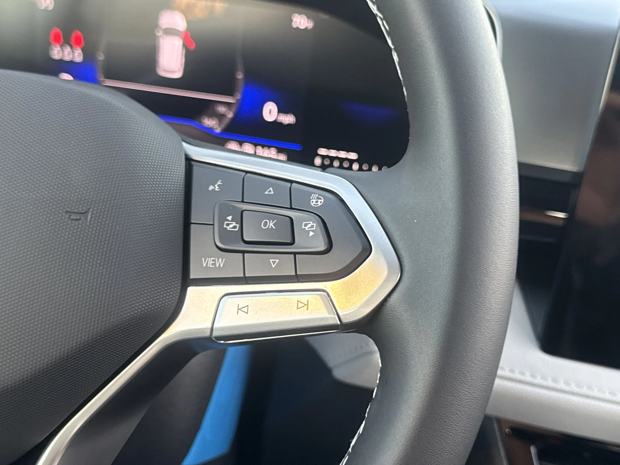 New 2027 Platinum Gray Metallic Volkswagen S image 20