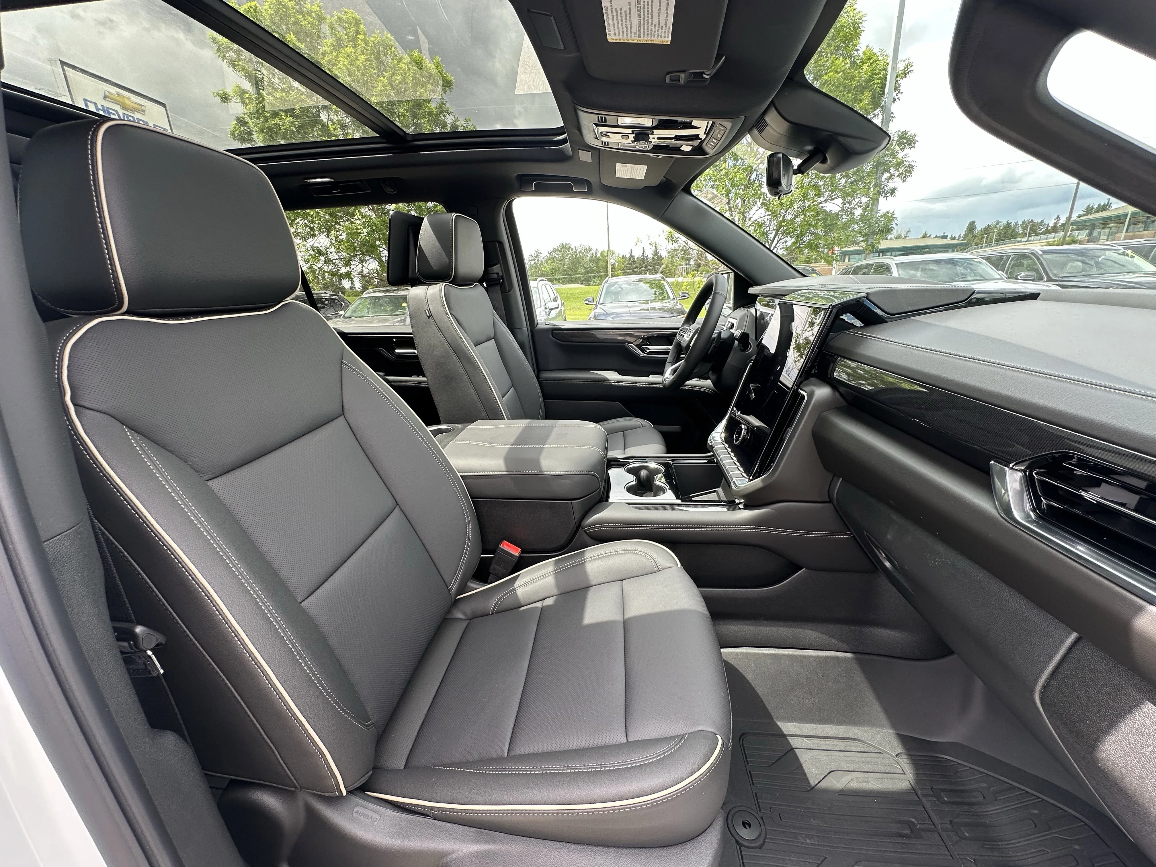 New 2026 Summit White GMC Elevation image 20