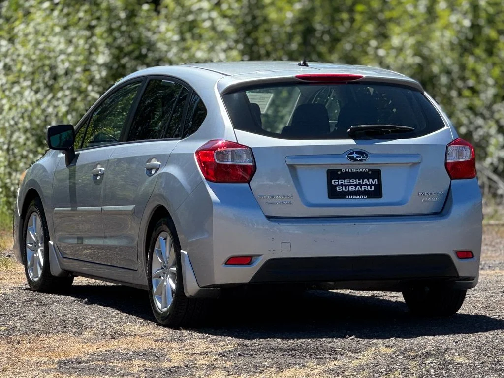 Used 2012 Ice Silver Metallic Subaru 2.0i Premium image 5