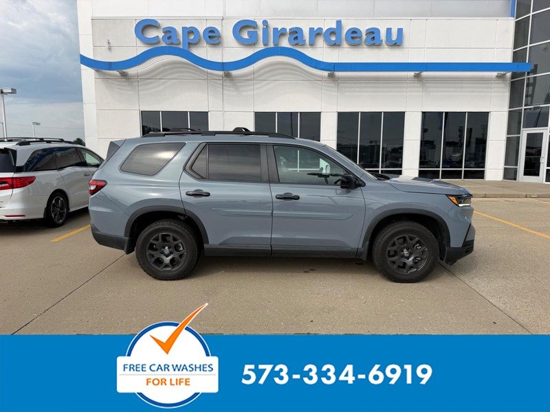 Certified Used 2025 Sonic Gray Pearl Honda AWD TrailSport image 1