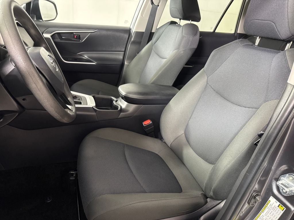2025 Toyota RAV4 LE - Photo 11
