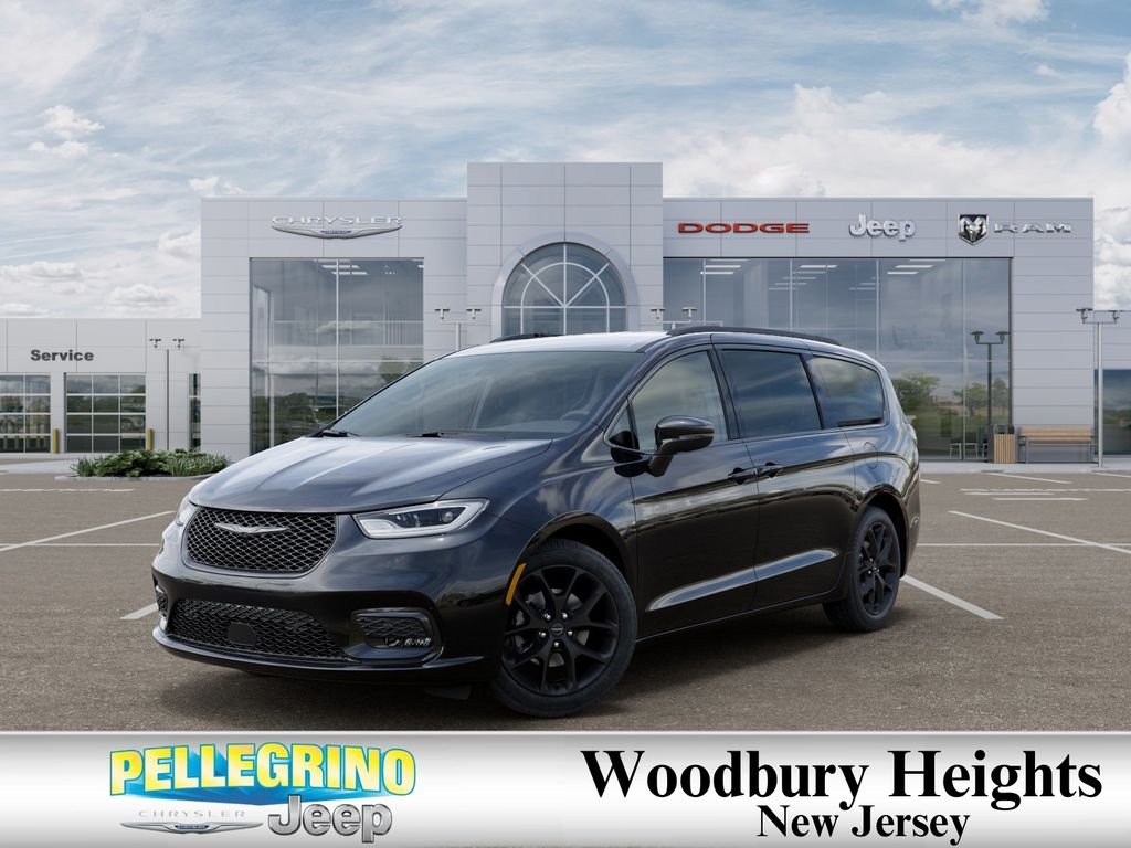2026 Chrysler Pacifica Select's photo