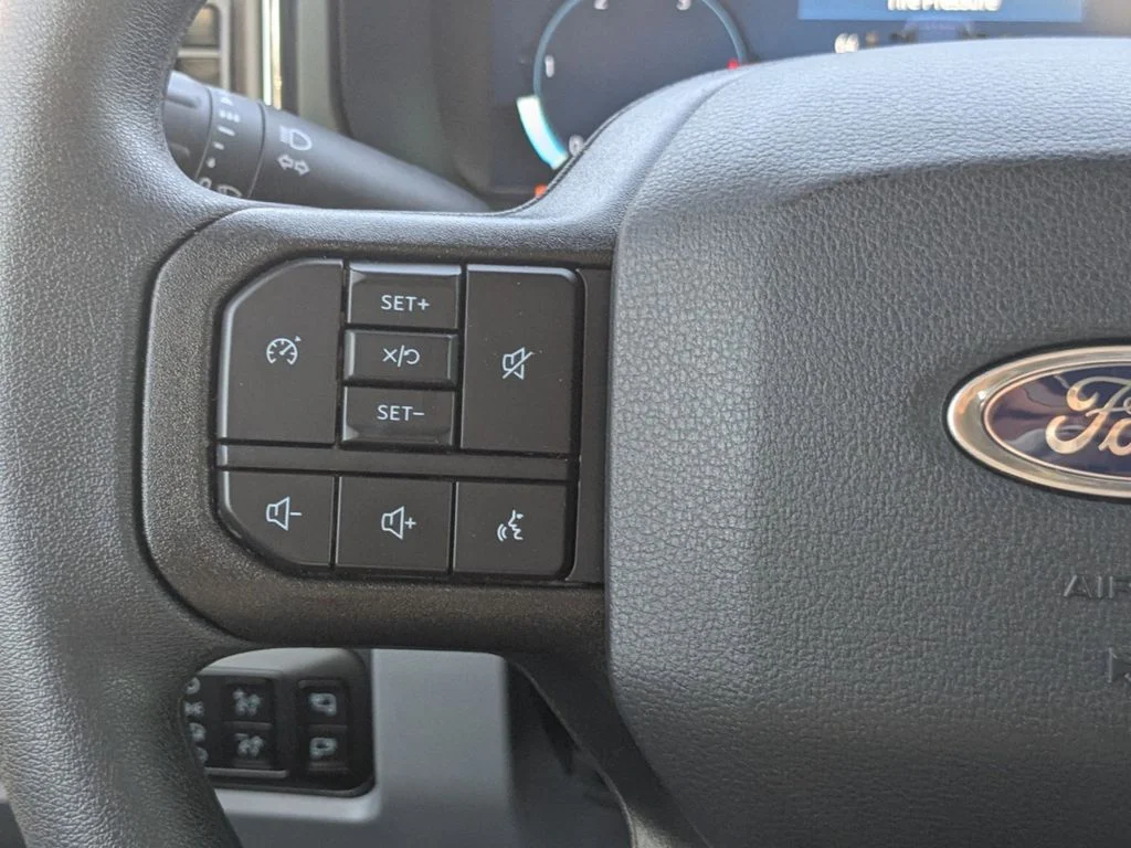 New 2026 Agate Black Metallic Ford XLT image 24