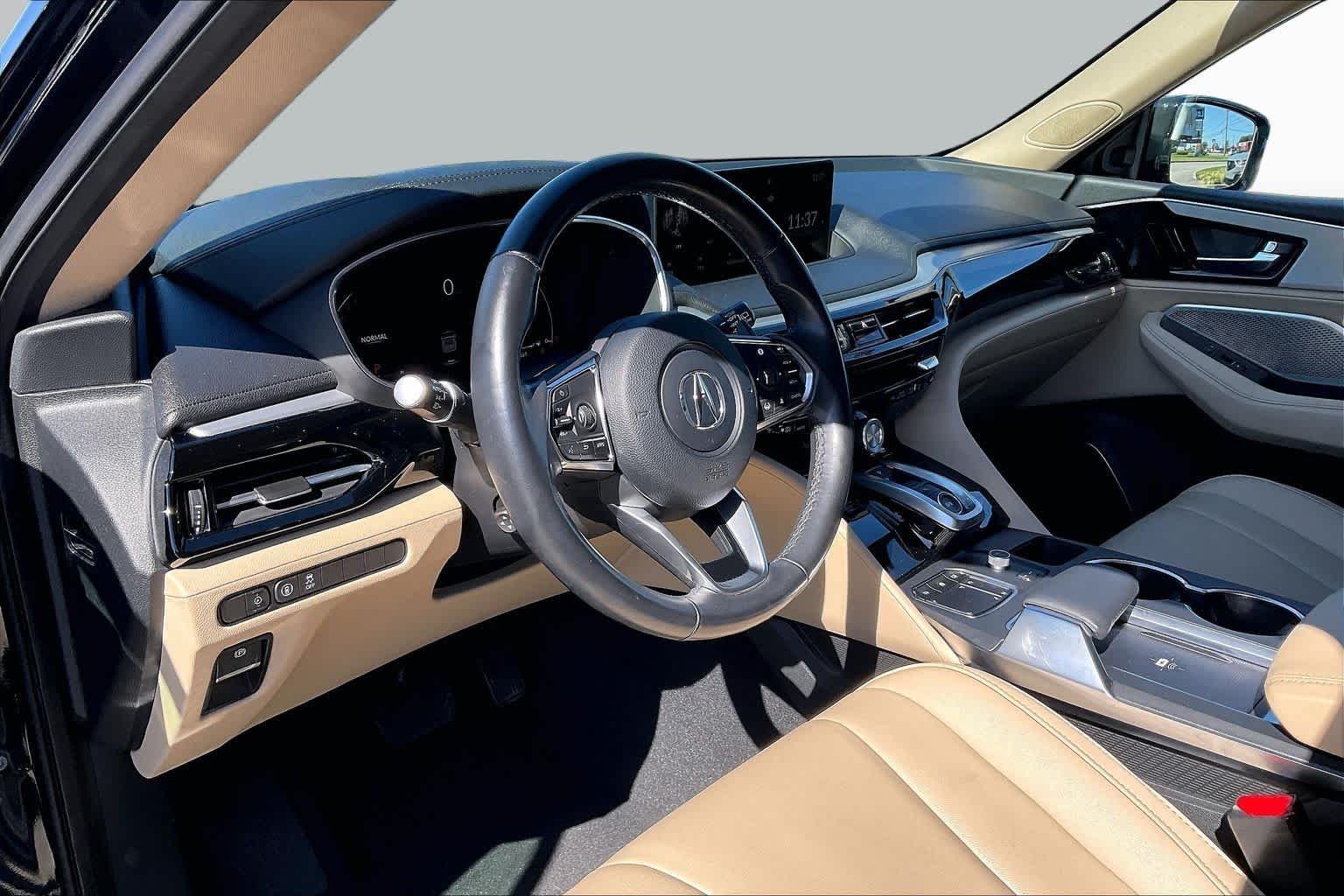Used 2024 Majestic Black Pearl Acura  image 17
