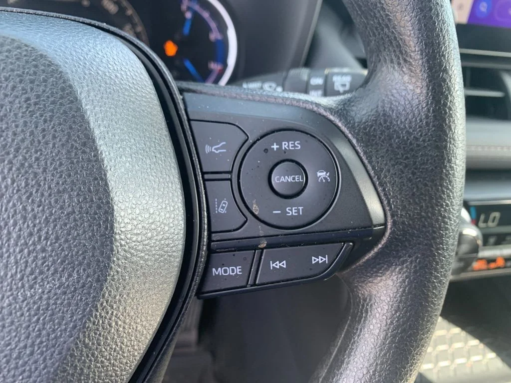 Used 2025 Silver Toyota XLE image 28