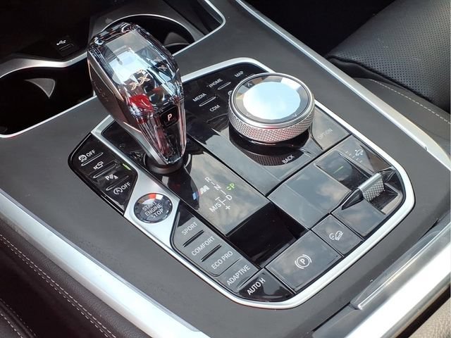 Used 2021 Black BMW M50i image 11