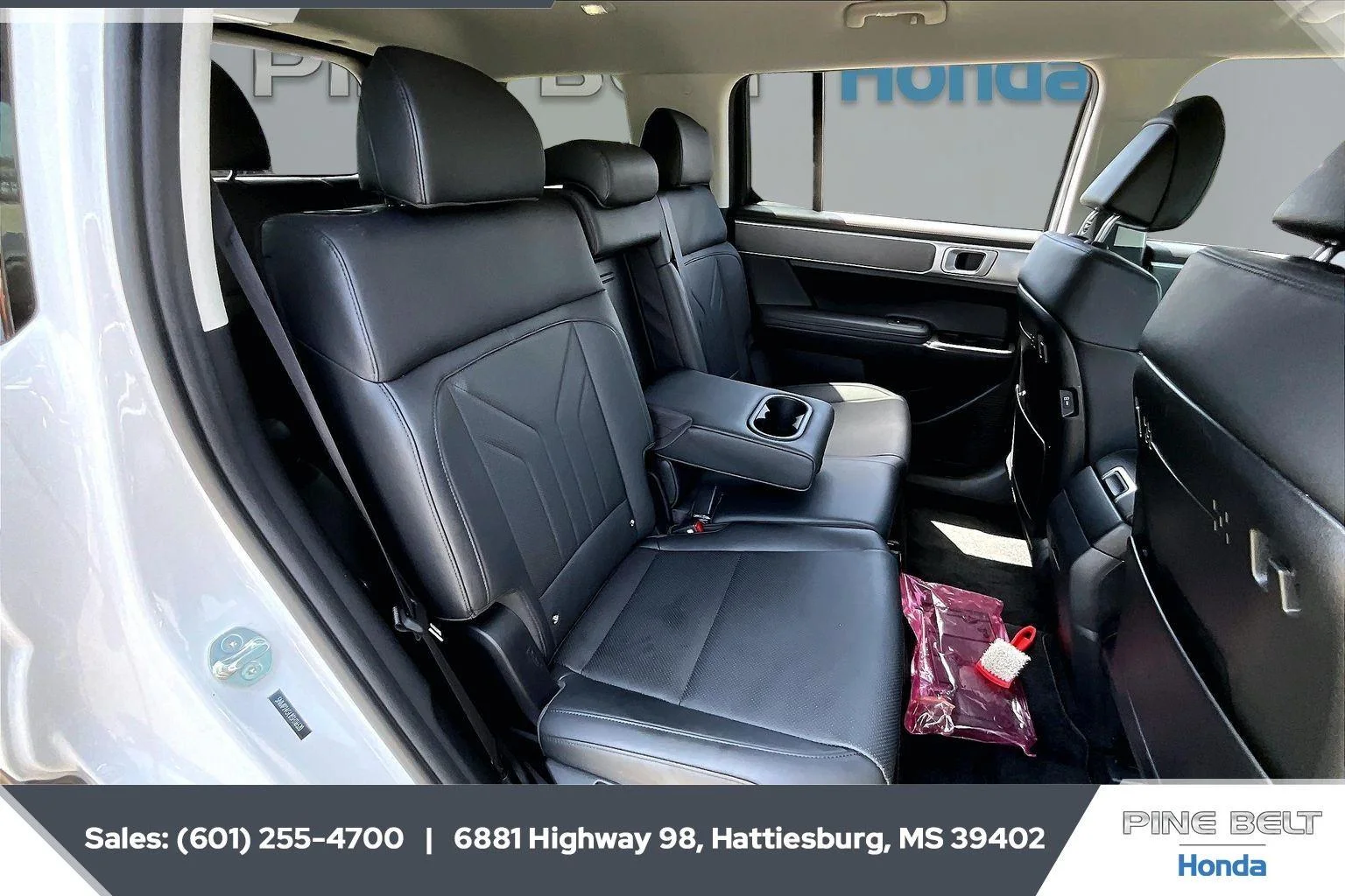 Used 2025 Serenity White Hyundai SEL image 20