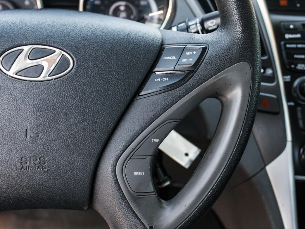Used 2013 Harbor Gray Metallic Hyundai GLS image 14