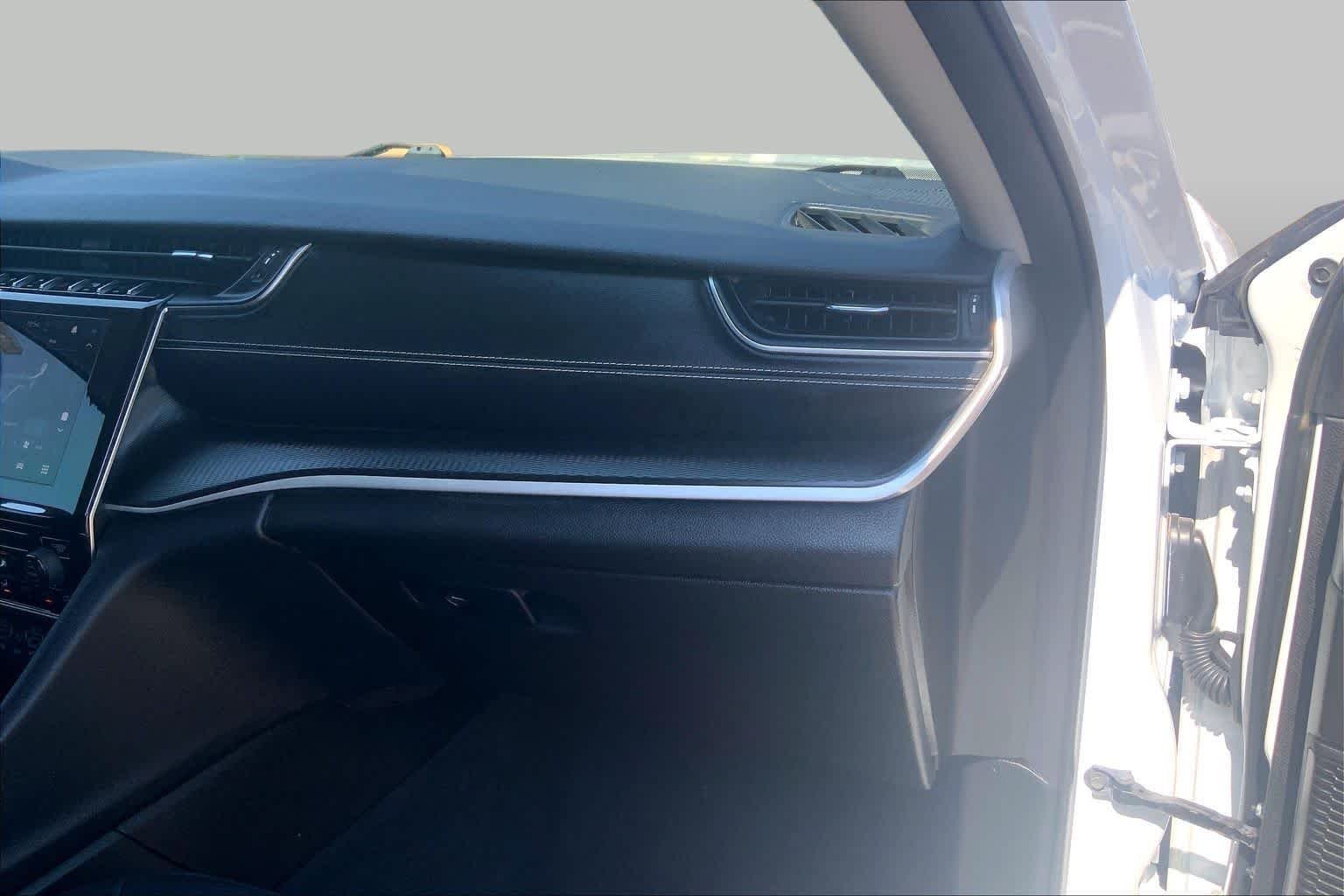 Certified Used 2023 Bright White Clearcoat Jeep Laredo image 19