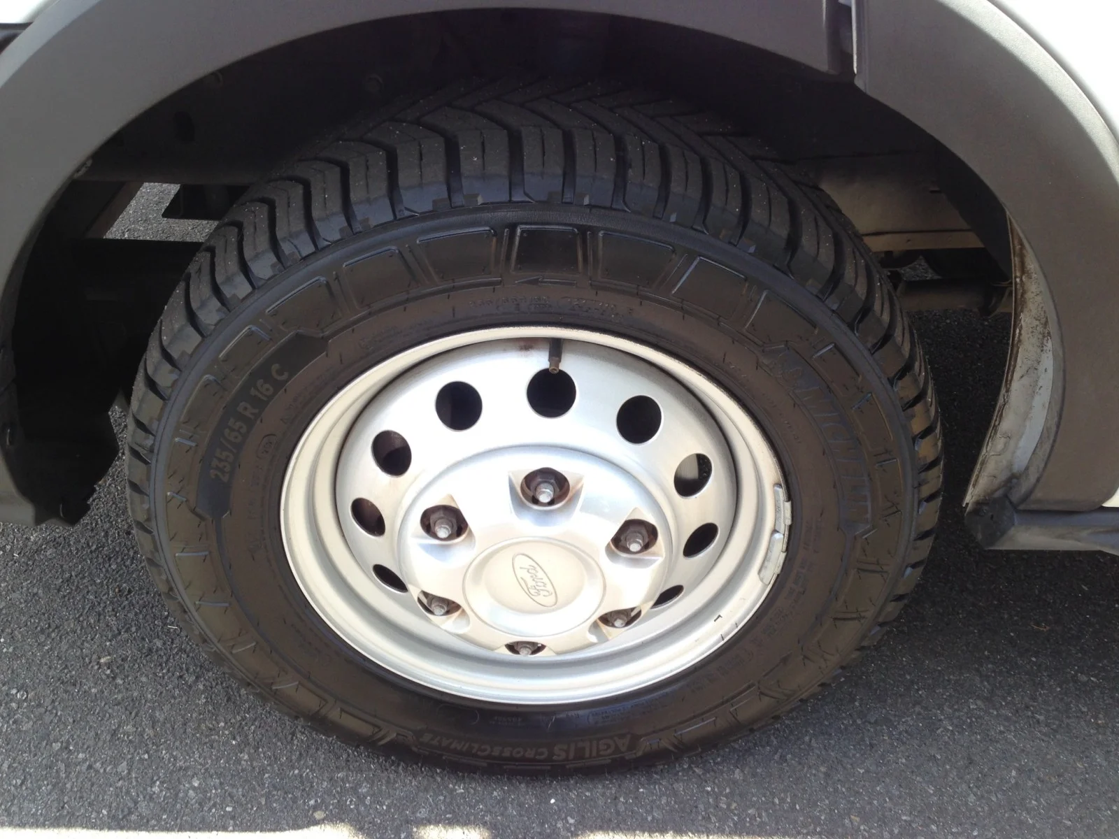 Used 2020 Oxford White Ford w/ rearCam image 27