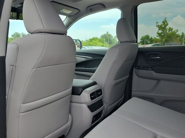 New 2026 Platinum White Pearl Honda RTL image 13