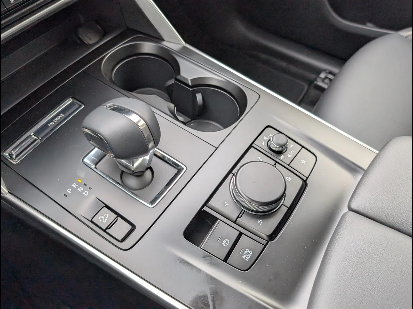 2026 Mazda CX-90 Select Package - Photo 16