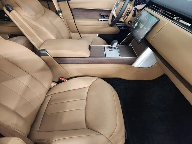 New 2026 White Land Rover SE image 3
