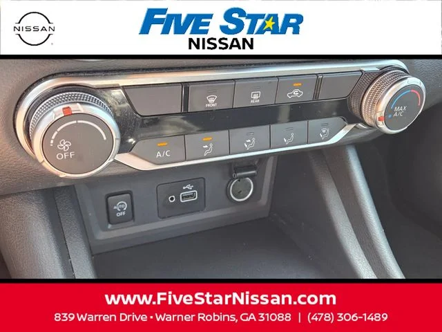 Used 2025 White Nissan S image 20