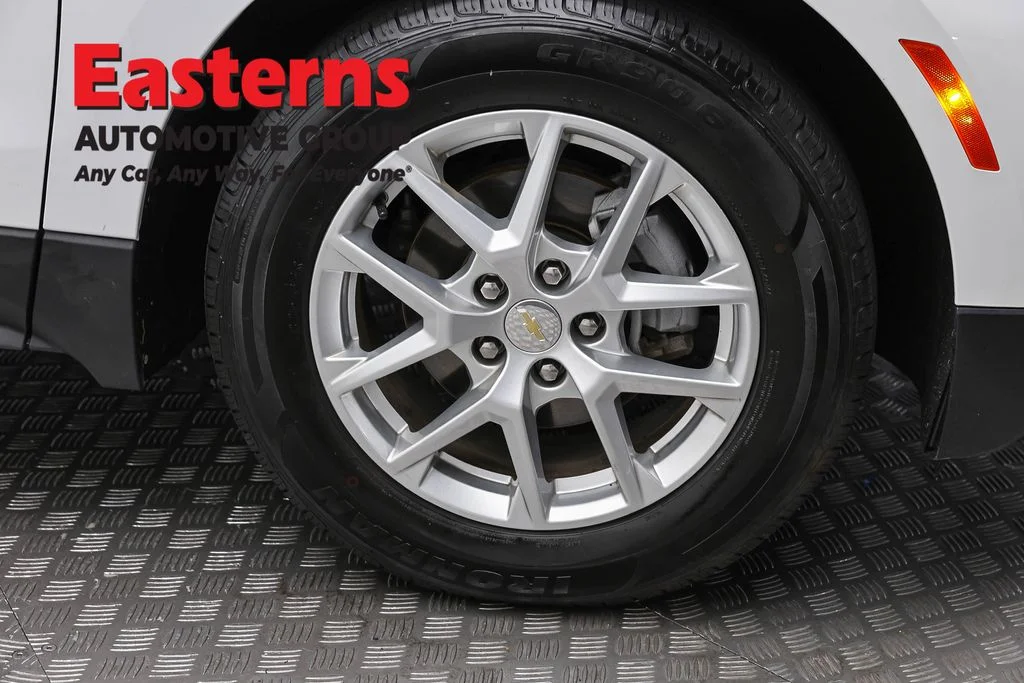Used 2024 White Chevrolet LT image 30