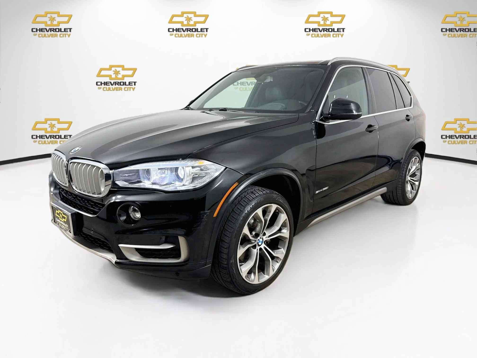 Used 2017  BMW sDrive35i image 3