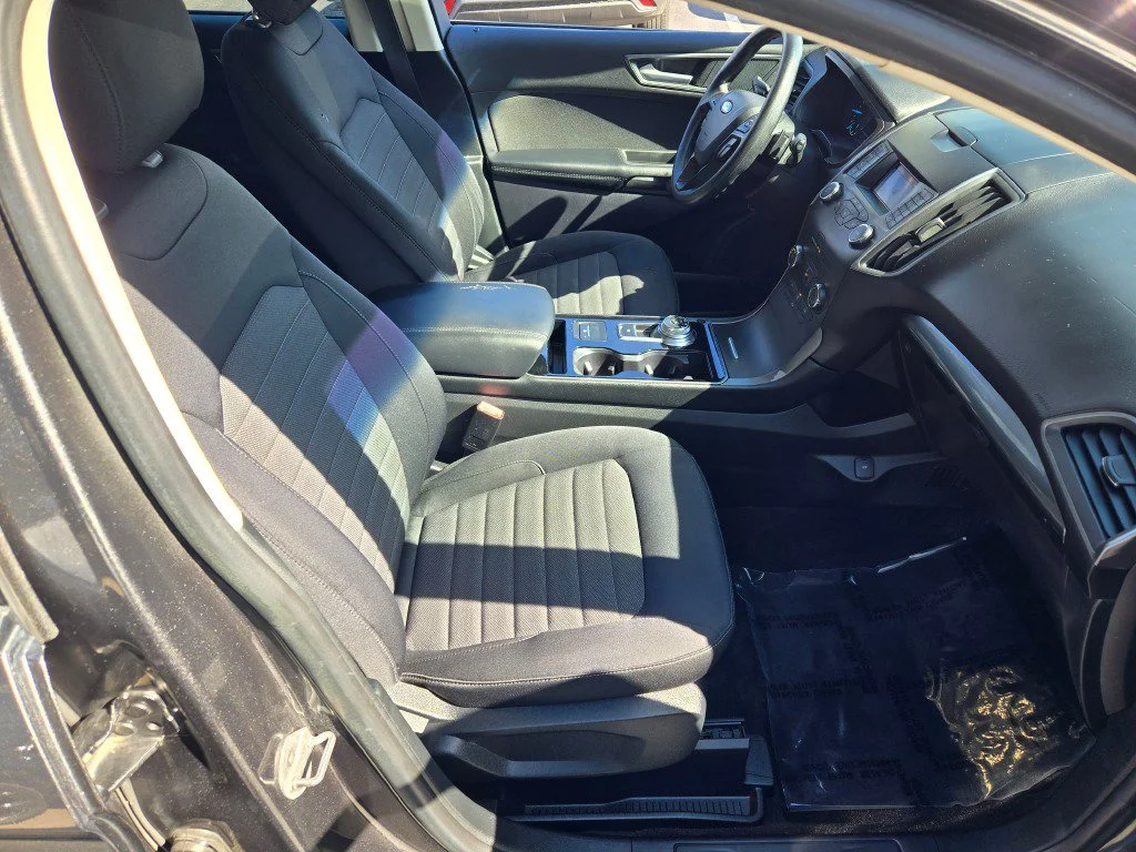 Used 2019 Gray Ford SE image 2