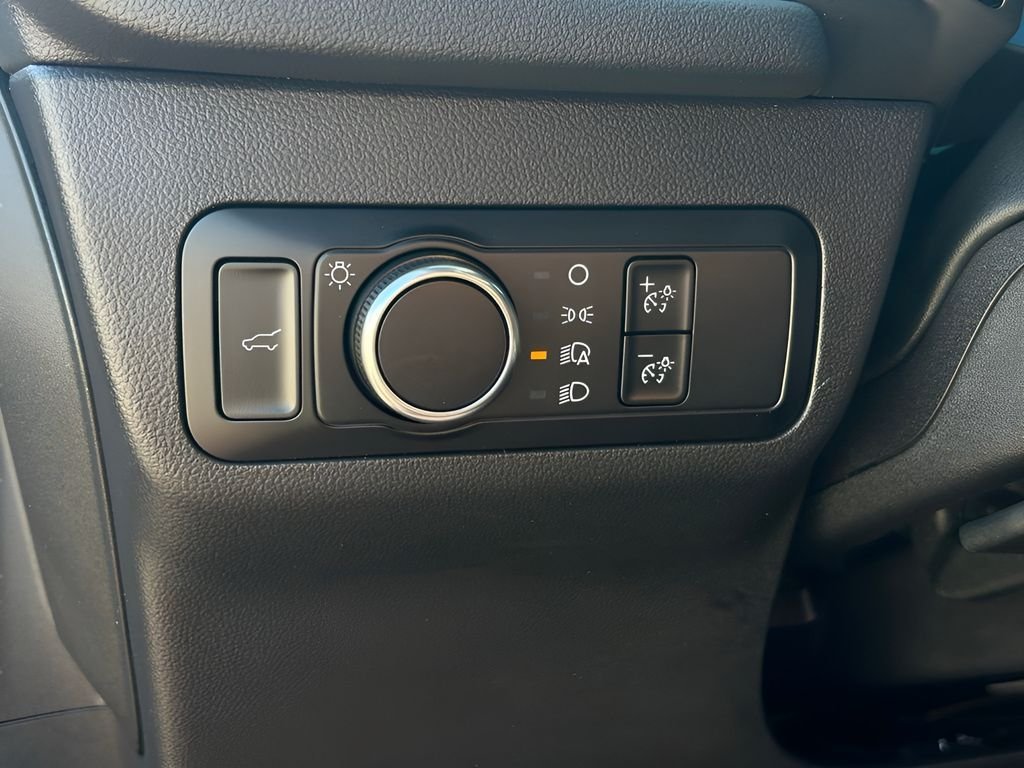 Used 2025 Silver Metallic Ford ST-Line image 21