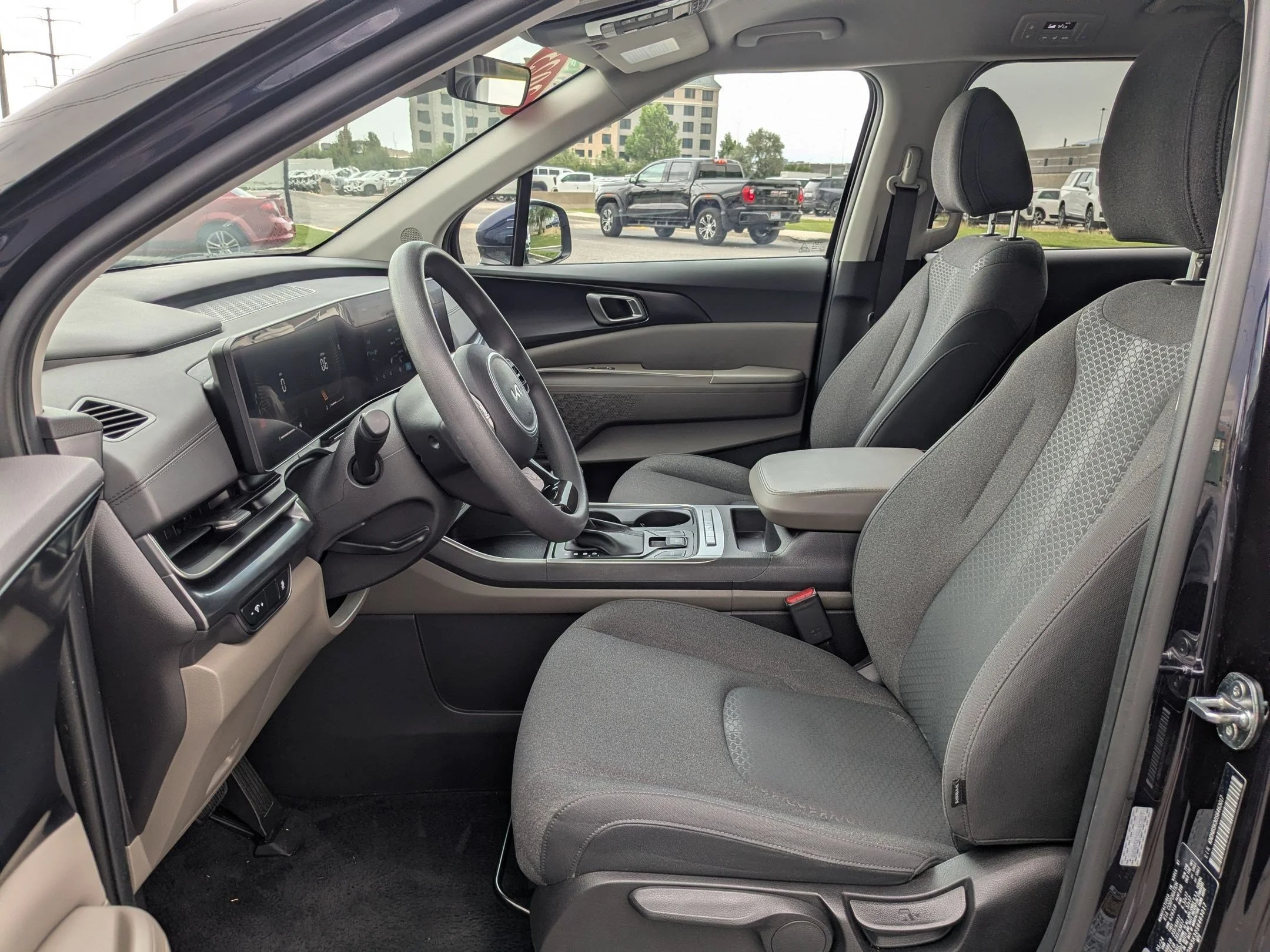 Used 2025 Deep Chroma Blue Kia LX image 24
