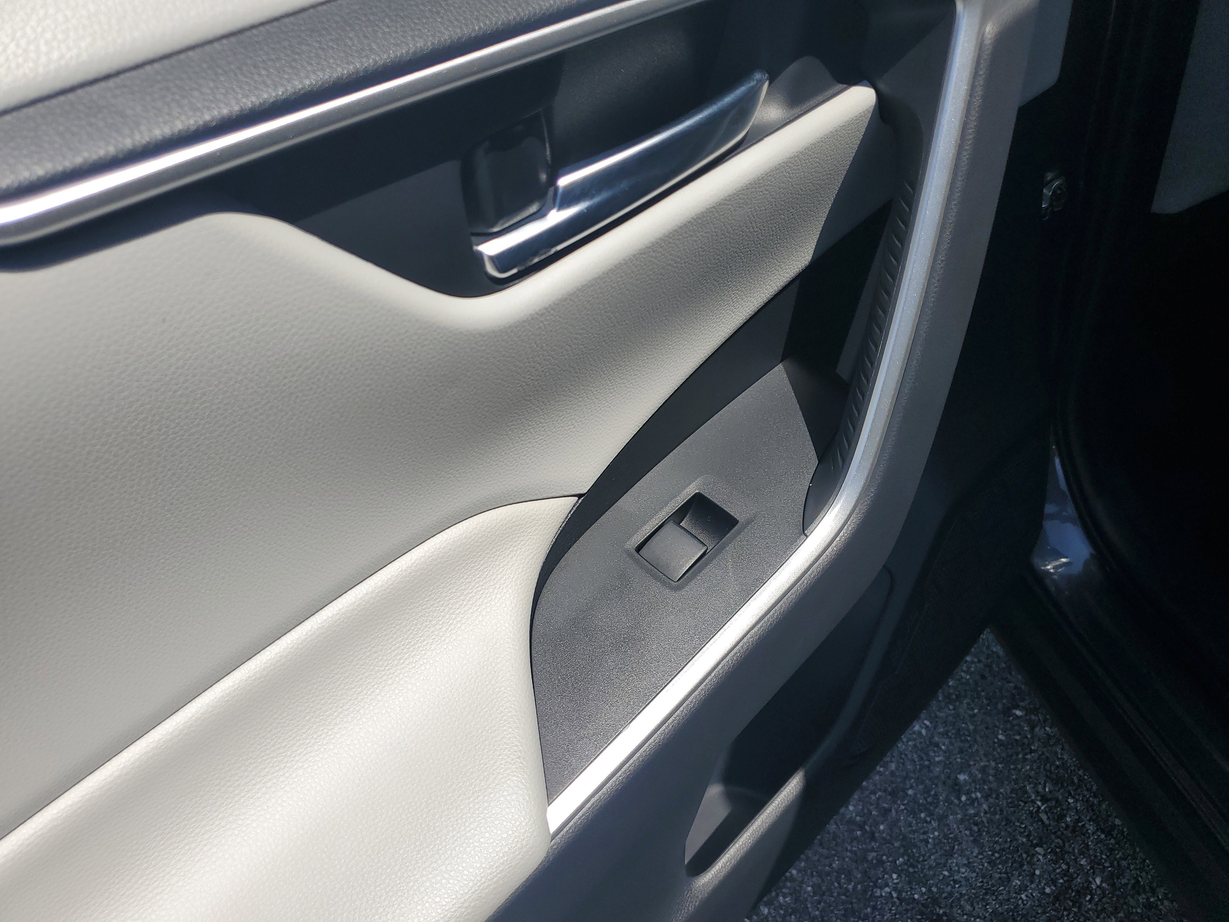 Used 2020 Magnetic Gray Metallic Toyota XLE image 15