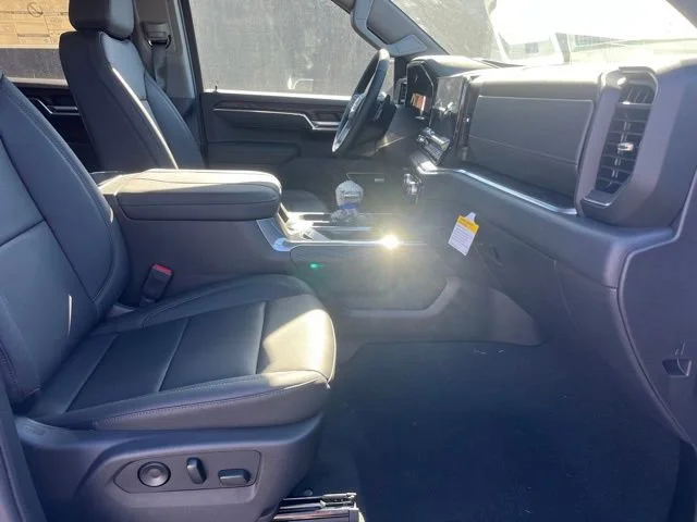 2026 GMC Sierra 1500 SLT - Photo 18