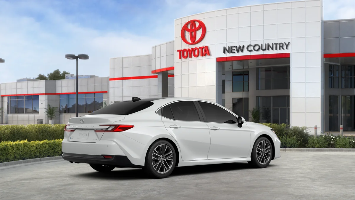 New 2026 Wind Chill Pearl Toyota XLE image 10