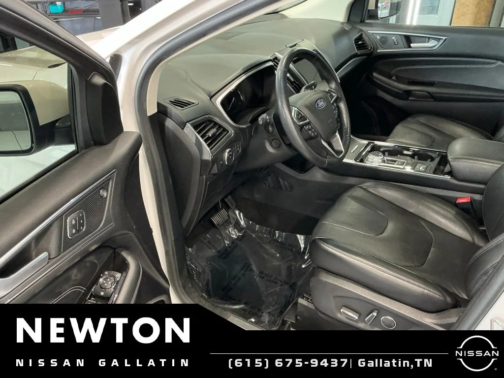 Used 2019 White Platinum Clearcoat Metallic Ford Titanium image 6