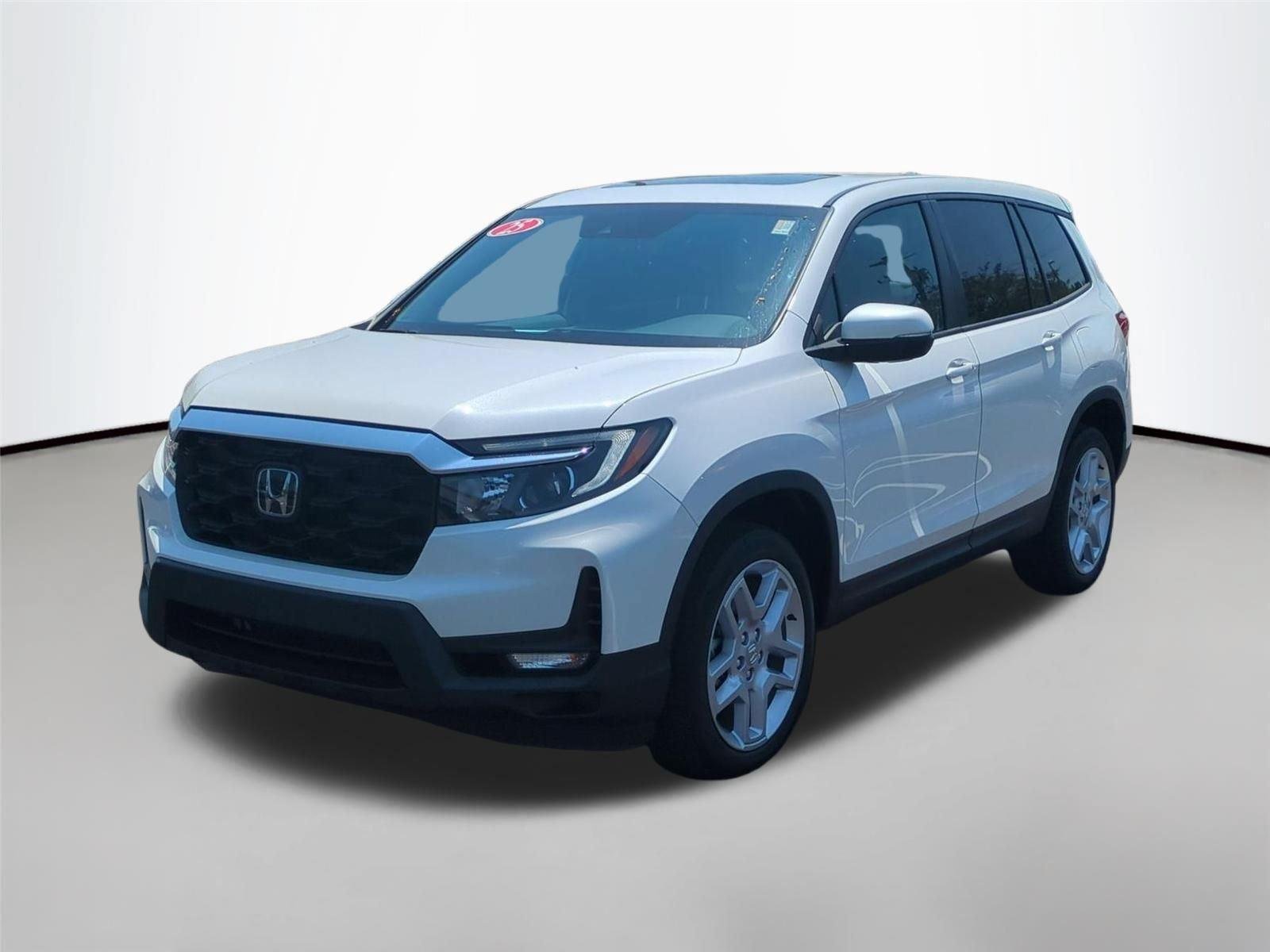 Used 2025 Platinum White Pearl Honda EX-L image 3