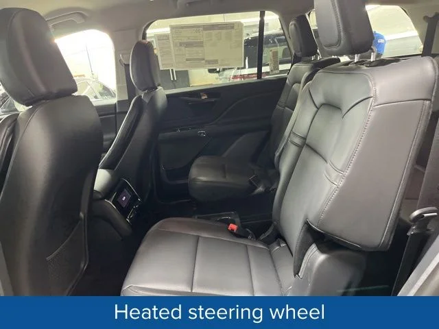 New 2026 Whisper Blue Metallic Clearcoat Lincoln Premiere® image 37