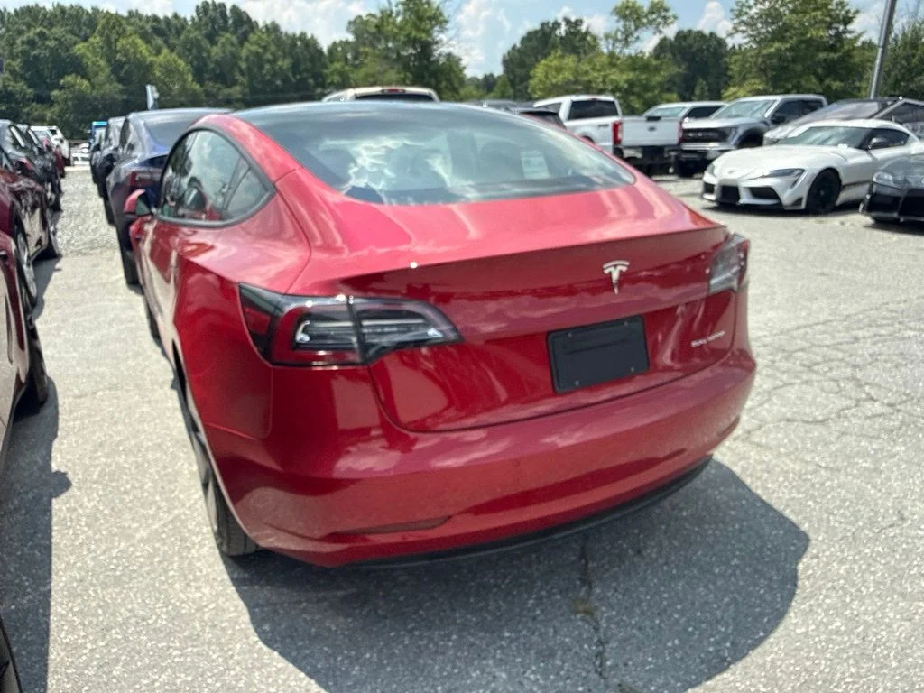 Used 2022 Red Tesla Long Range image 6
