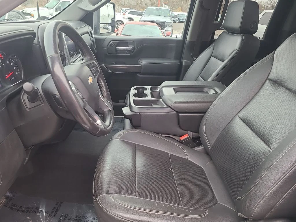 Used 2022 White Chevrolet LTZ image 26