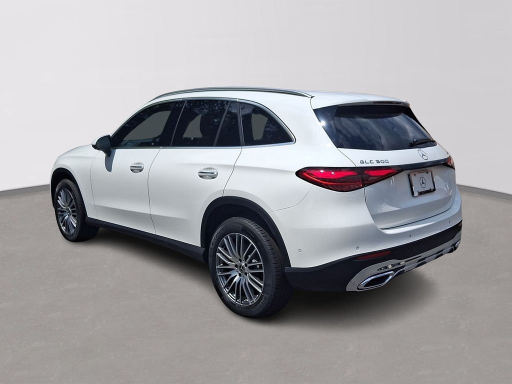 New 2026 Polar White Mercedes-Benz GLC 300 image 4