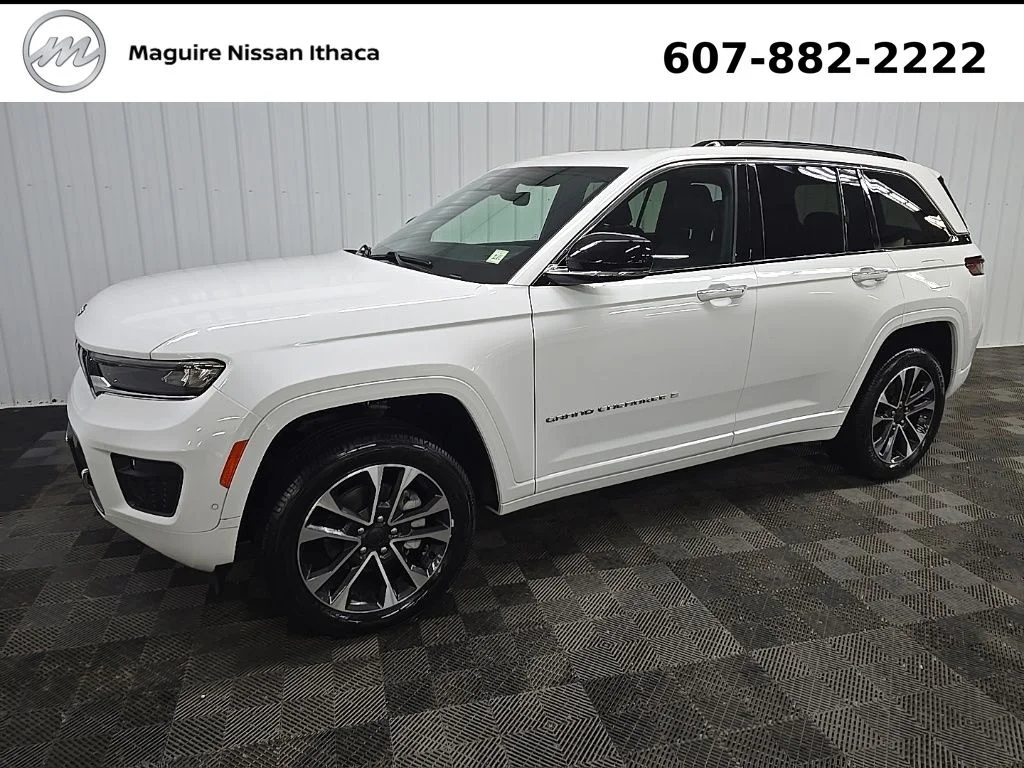 Used 2023 White Jeep Overland image 7