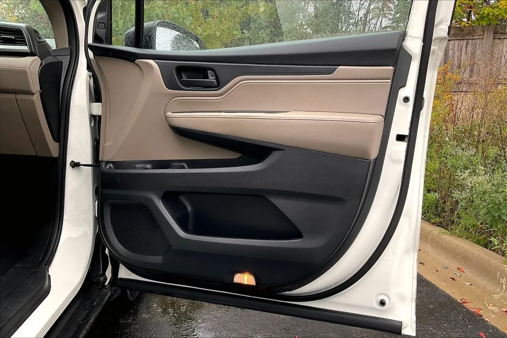 Used 2019  Honda EX image 24